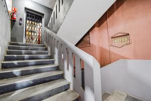 FabHotel VK Luxury Rooms - Nr UMCC Shahpur, Jeedimetla