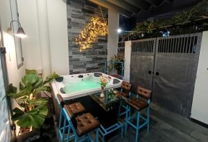 Aroma Mỹ Khê 2BR 3WC Jacuzzi 650m to My Khe beach