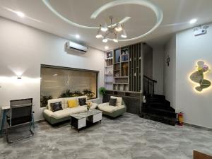 Aroma Mỹ Khê 2BR 3WC Jacuzzi 650m to My Khe beach