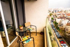 Modern City Flat Budva - Balcony & Garage Included