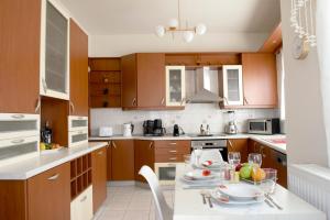 Vasiliki Island view house