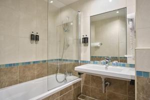 Hotel Etoile Saint Ferdinand by Happyculture