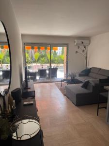 Парк Круазет , Апартаменты 3 комнаты , с террасой и паркингом ,