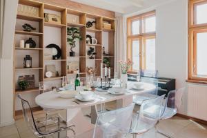 Prague Days - Attic Maisonette with Netflix and Workspace in New Town