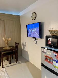 Shell Residences MOA by Kirstie
