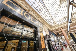 Your suite Champs Elysées calm and stylish