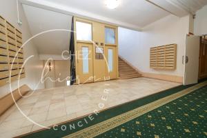 Your suite Champs Elysées calm and stylish