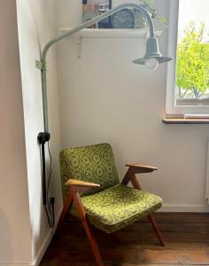 Retro cozy apartment 10 minutes to beach and 15 minutes to old city