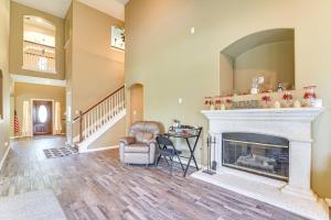 Patio, BBQ and Yard Family Retreat in Pearland