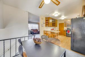 2 Mi to Citadel Mall Home with Furnished Patio!