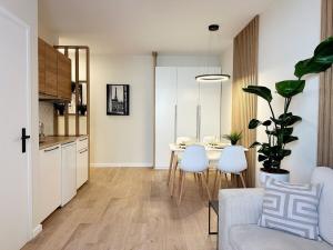 F2 rue des frères Pradignac , Hypercentre 2 min from Palais of festivals