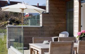 Nice Home In Svaneke With Wifi