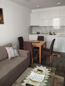 Andrejić - 3-star hotels in Ostrovo