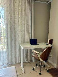 Executive 2-Bedroom Luxury Suite in Bedford Centre Mall