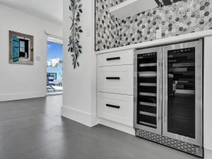 Sandys Sunshine Oasis