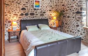 Maisons de vacances Beautiful Home In Charritte-De-Bas : photos des chambres
