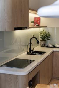 Căn hộ 1 phòng ngủ view Hồ Tây phòng 801