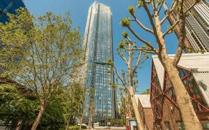 Luxury Balcony Apartment, Canary Wharf