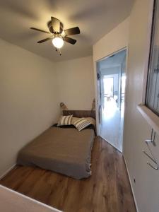Maisons de vacances Breathtaking sea viewT3 for 6 pool parking : photos des chambres