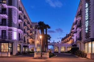 Hotels Hotel Barriere Le Grand Hotel Dinard : photos des chambres