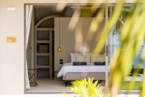 Luxury Beachfront Fishermans village