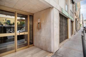 Superior One-Bedroom Apartment with Balcony