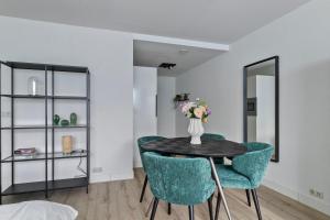 Central and light apartment