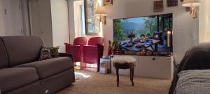 Appartements PARIS AUTHENTIC HOUSE studio with green courtyard 12 rue labourse Gentilly 94250 : photos des chambres
