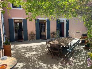 Maisons de vacances La Maison Rose I Maison de village familiale : photos des chambres