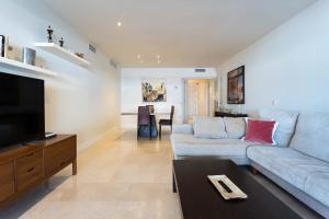 Family apartment located in the Golden Mille Marbella