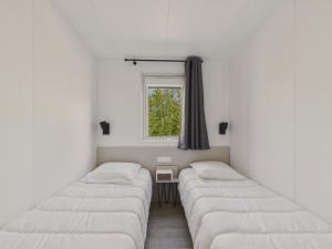 Chalets Chalet neuf pour 6 avec piscine chauffee a l-annee : photos des chambres