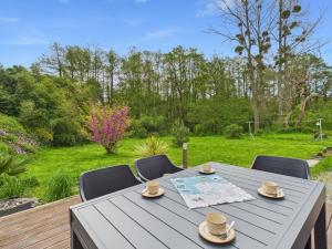 Maisons de vacances Jolie maison avec jardin et terrasse pour 4 : photos des chambres