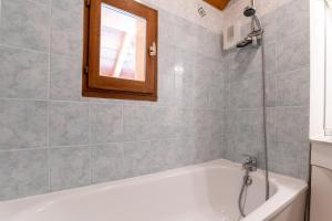 Appartements Appartement vue sur les pistes, pour 8 : photos des chambres