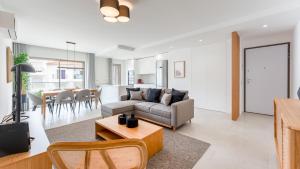 Modern 2BR w Rooftop Pool & Parking by LovelyStay