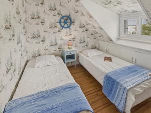 Maisons de vacances Maison a 30m de la plage - Grand Jardin - pour 6 : photos des chambres