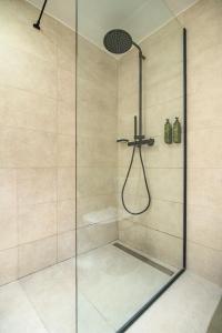  Two-Bedroom Apartment with Sea View (4 Adults + 1 Child) room in Apartamentos Ros