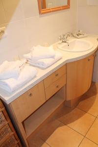 B&B / Chambres d'hotes Maison d'Hotes Sainte Hune Chambres et appartements : photos des chambres