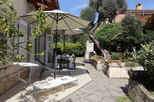 Villa GALEJADE in a quiet location with garden - On the heights of Toulon