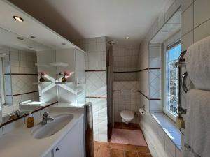 Spacious Falsterbo Villa - Garden, BBQ, Bikes