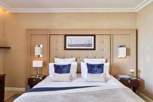 Hotels Hotel Barriere Le Grand Hotel Dinard : photos des chambres
