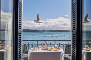 Hotels Hotel Barriere Le Grand Hotel Dinard : photos des chambres