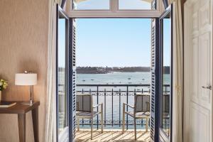 Hotels Hotel Barriere Le Grand Hotel Dinard : photos des chambres
