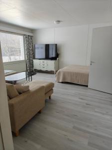 Tilava kaksio omalla pihalla