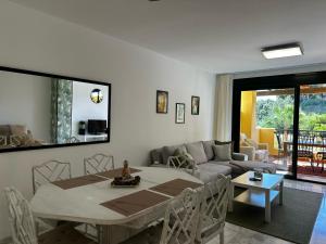 Green Hill Apartment