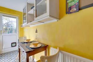 Pass the Keys Charming Ground Floor Flat with Free Parking