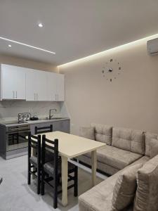 Kejdi Golem Central Apartment