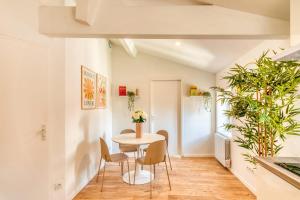 Appartements Le Pastel - Cosy Appart - metro B - 1 a 4 personnes : photos des chambres
