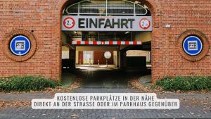 have-a-nice-Stay - nahe Bahnhof - 20 Minuten nach Hamburg - trotzdem ruhig gelegen - 6 Minuten zu Fuß ins Zentrum Ahrensburg - modern eingerichtet