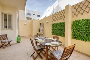 Swieqi 3 bedroom with Patio