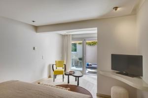 Kouros Art Hotel - Designed for Adults